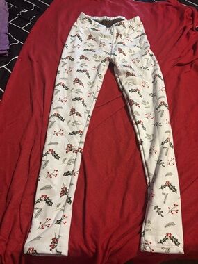 White Holiday Print Leggings with Holly and Berries medium/large